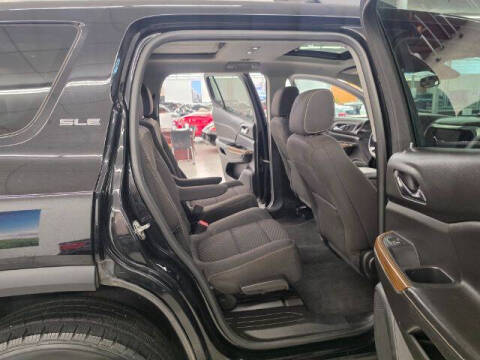 2017 GMC Acadia SLE-2
