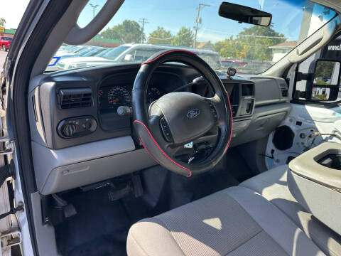 2005 Ford Excursion XLT