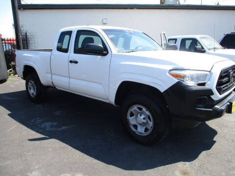 2018 Toyota Tacoma for sale at Metroplex Motors Inc. in Houston TX