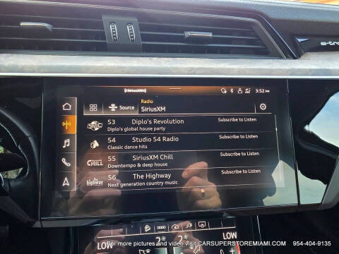 2021 Audi e-tron quattro Premium