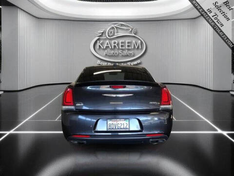 2018 Chrysler 300 S