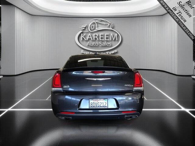2018 Chrysler 300 S