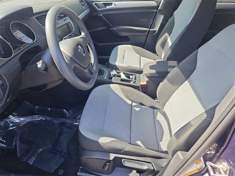 2016 Volkswagen e-Golf SE