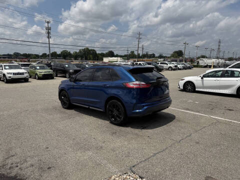 2022 Ford Edge SE