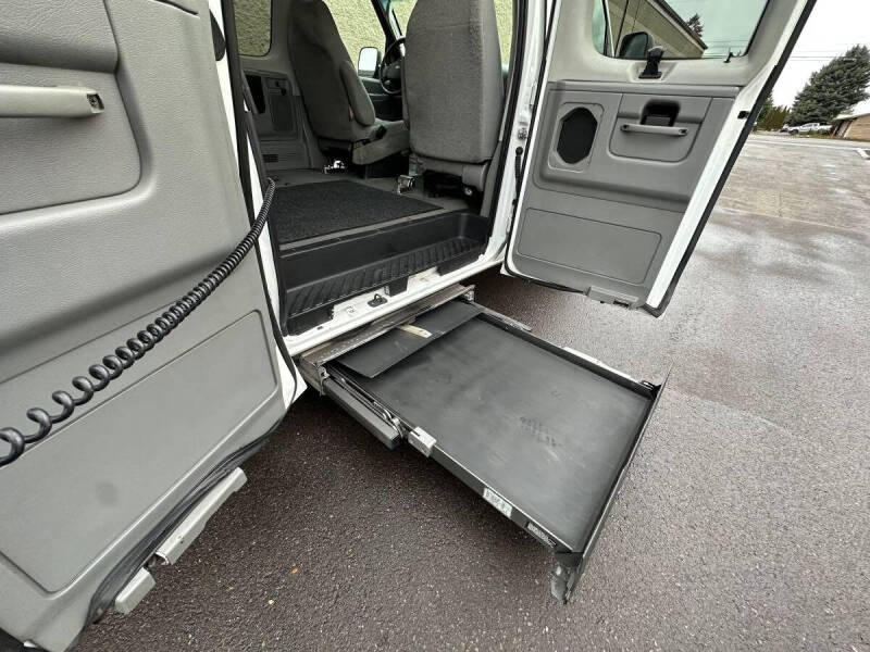 2008 Ford E-Series E-150 XLT