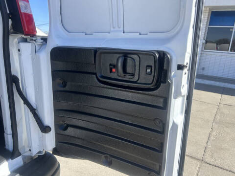 2022 Chevrolet Express 2500