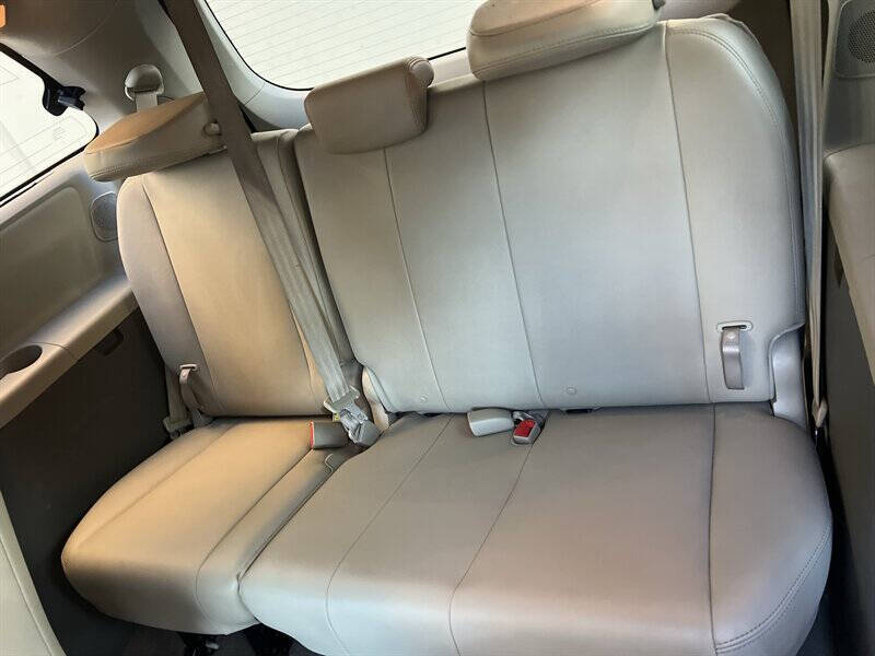 2011 Toyota Sienna Limited 7-Passenger