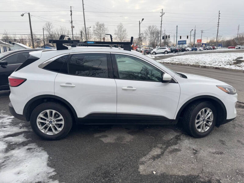 2021 Ford Escape SE