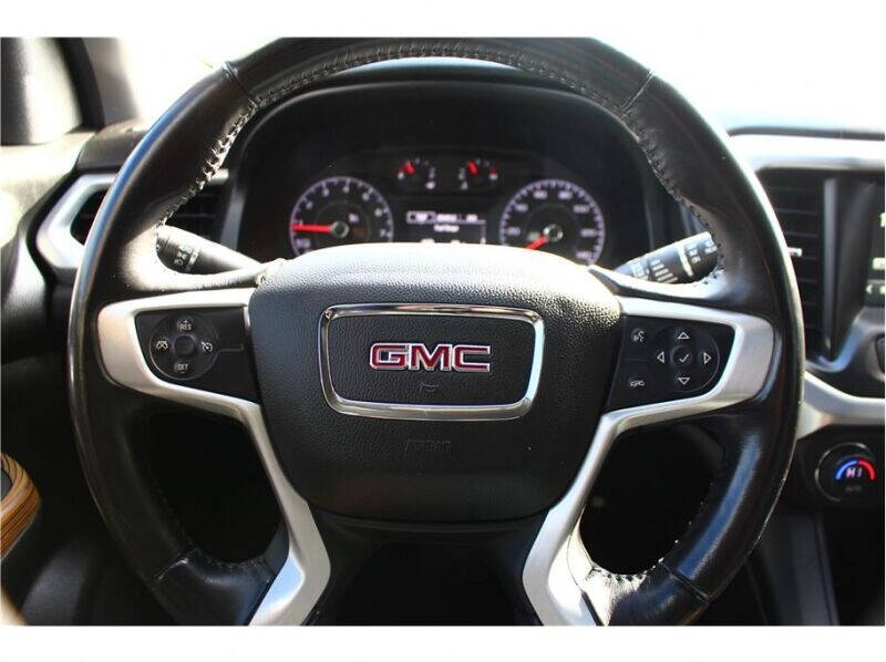 2017 GMC Acadia SLE-1