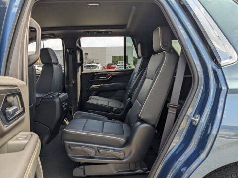 2025 GMC Yukon Elevation