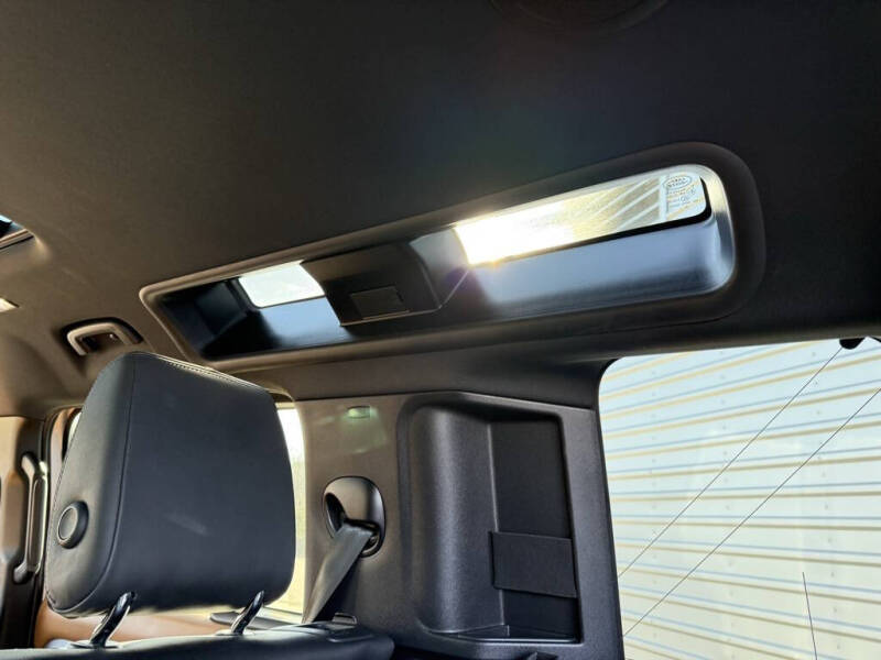 2023 Land Rover Defender 110 X-Dynamic SE