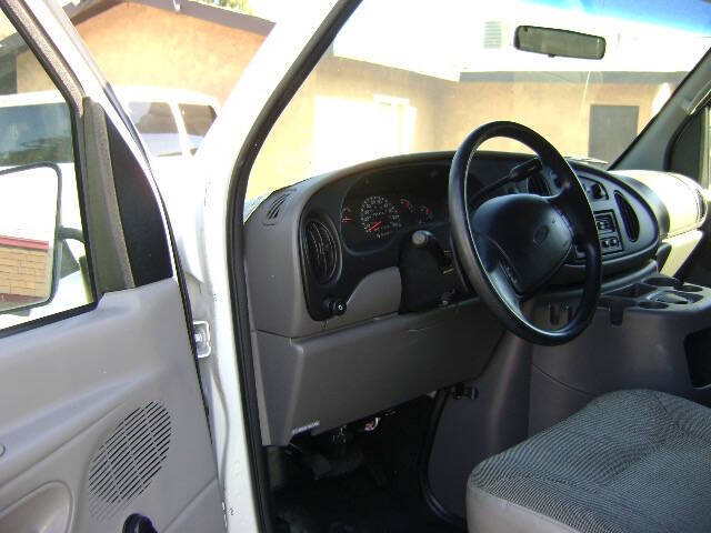 2001 Ford E-Series E-350 SD XL