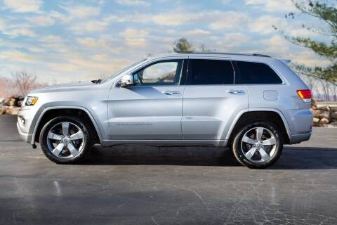 2014 Jeep Grand Cherokee for sale at CROSSROAD MOTORS in Caseyville IL
