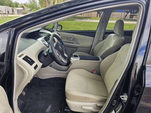 2012 Toyota Prius v Five