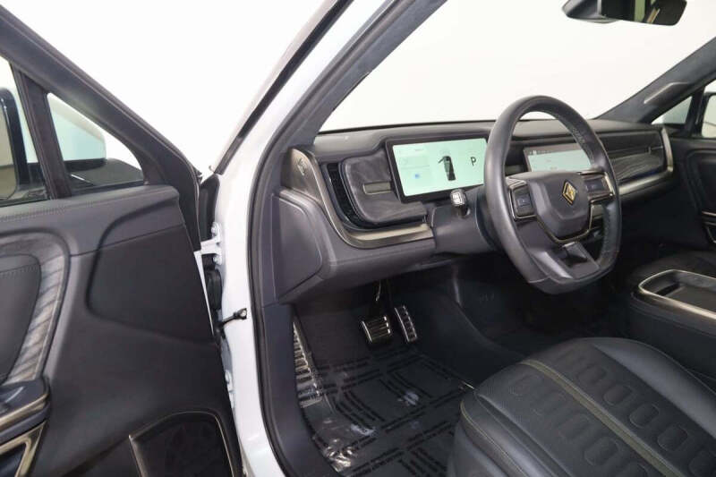 2022 Rivian R1S Launch Edition