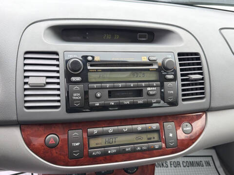 2005 Toyota Camry LE V6