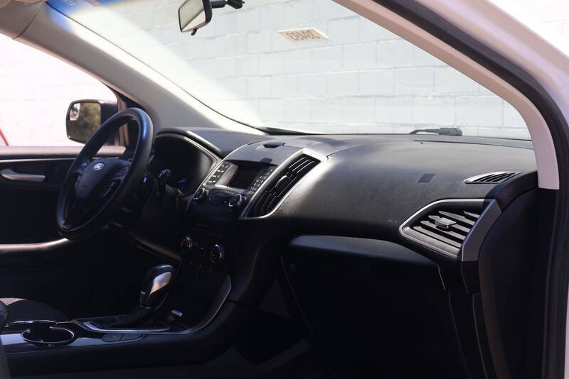 2016 Ford Edge SE
