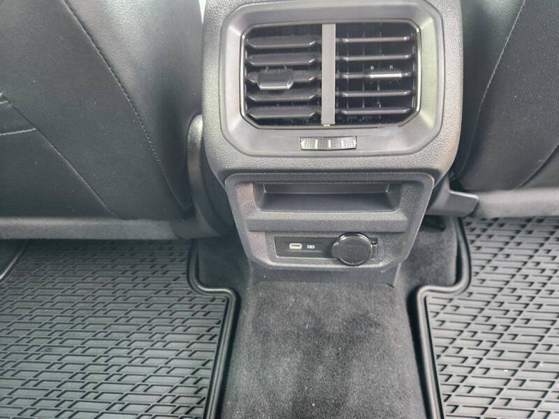 2022 Volkswagen Tiguan SE 4Motion