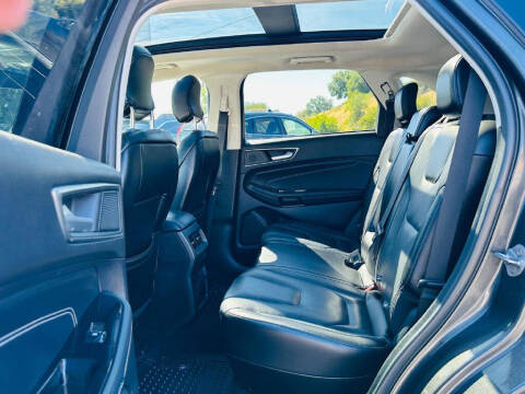 2019 Ford Edge Titanium