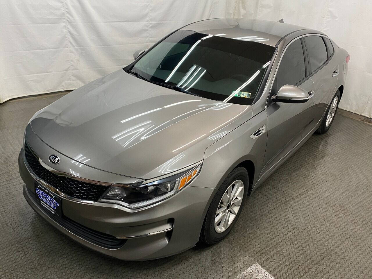 2016 Kia Optima LX 4dr Sedan - Gray exterior view 5