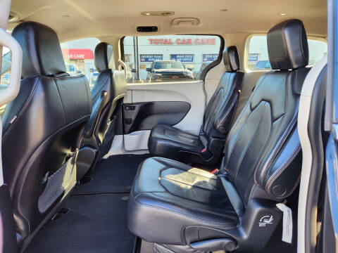 2017 Chrysler Pacifica Touring-L