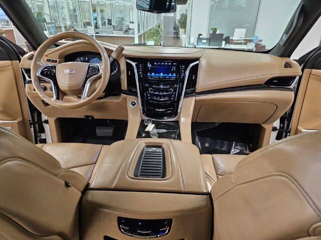2019 Cadillac Escalade Platinum