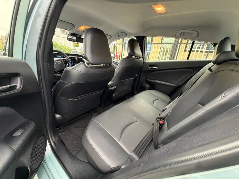 2019 Toyota Prius XLE
