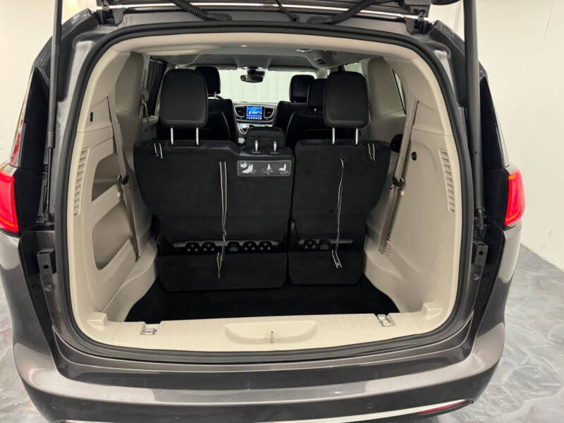 2018 Chrysler Pacifica Touring L