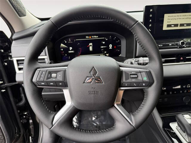 2025 Mitsubishi Outlander SE