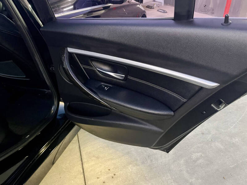 2017 BMW 3 Series 330i