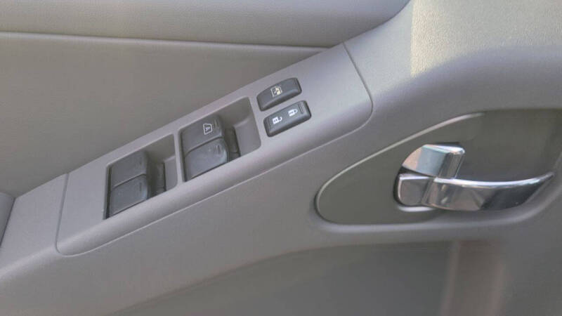 2011 Nissan Frontier SL