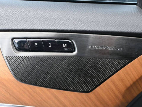 2024 Volvo XC90 B5 Plus Bright Theme