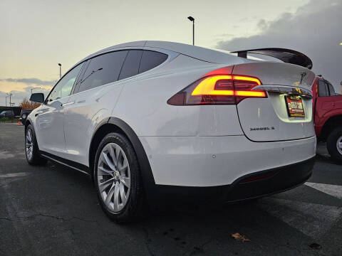 2018 Tesla Model X 75D