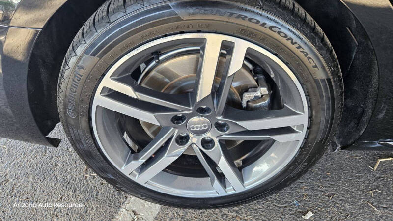 2017 Audi A4 2.0T quattro Prestige