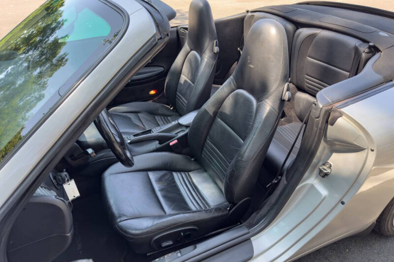 2001 Porsche 911 Carrera