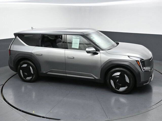 2024 Kia EV9 Light Long Range