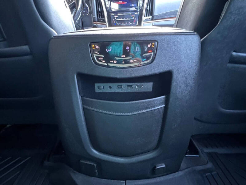 2020 Cadillac Escalade Luxury