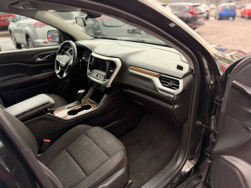 2017 GMC Acadia SLE-1