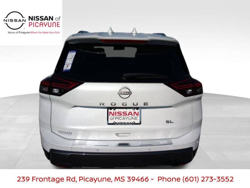 2025 Nissan Rogue SL