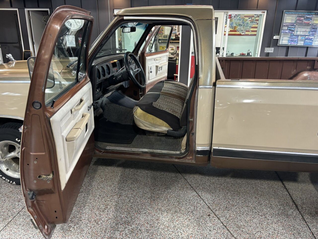 1984 Dodge Ram 30