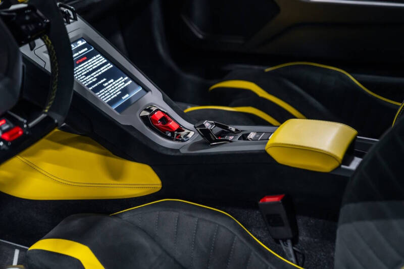 2023 Lamborghini Huracan STO