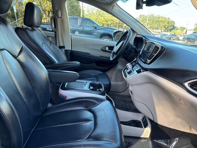 2023 Chrysler Pacifica Touring L