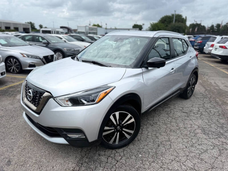 2020 Nissan Kicks SR