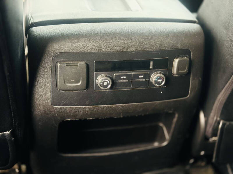 2017 Chevrolet Suburban LS