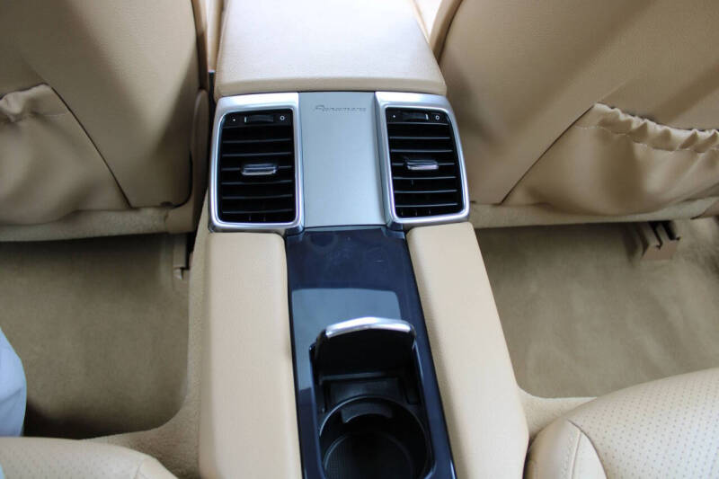 2012 Porsche Panamera