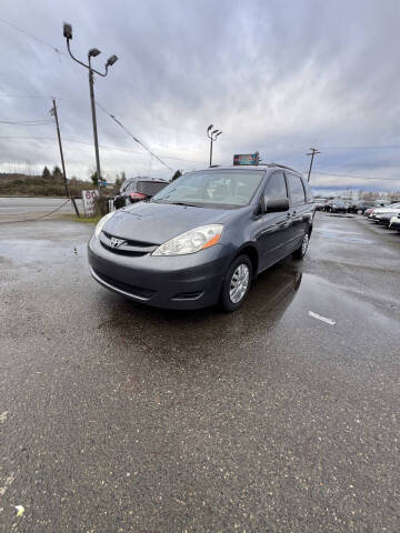 2006 Toyota Sienna CE 8 Passenger