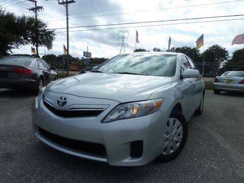2011 Toyota Camry Hybrid for sale at Das Autohaus Quality Used Cars in Clearwater FL