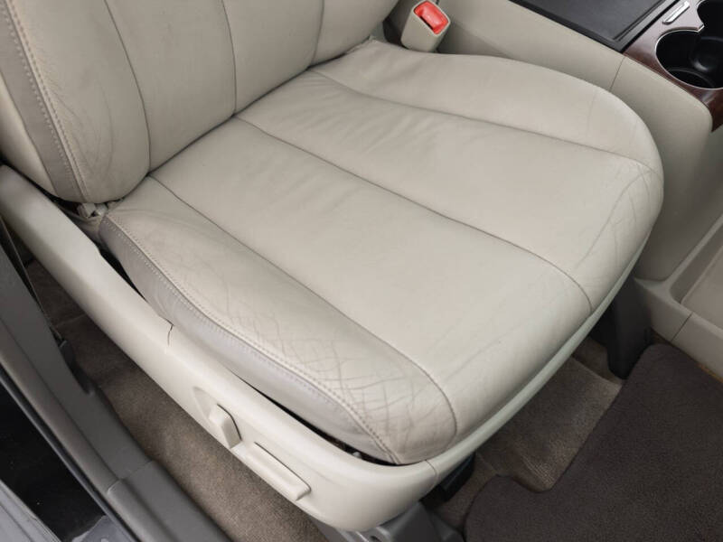 2014 Toyota Sienna Limited 7-Passenger