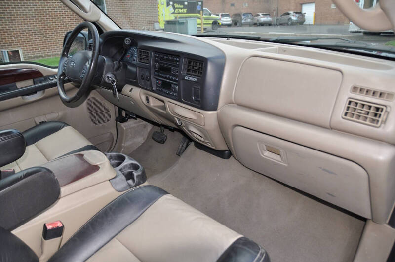 2005 Ford Excursion Eddie Bauer
