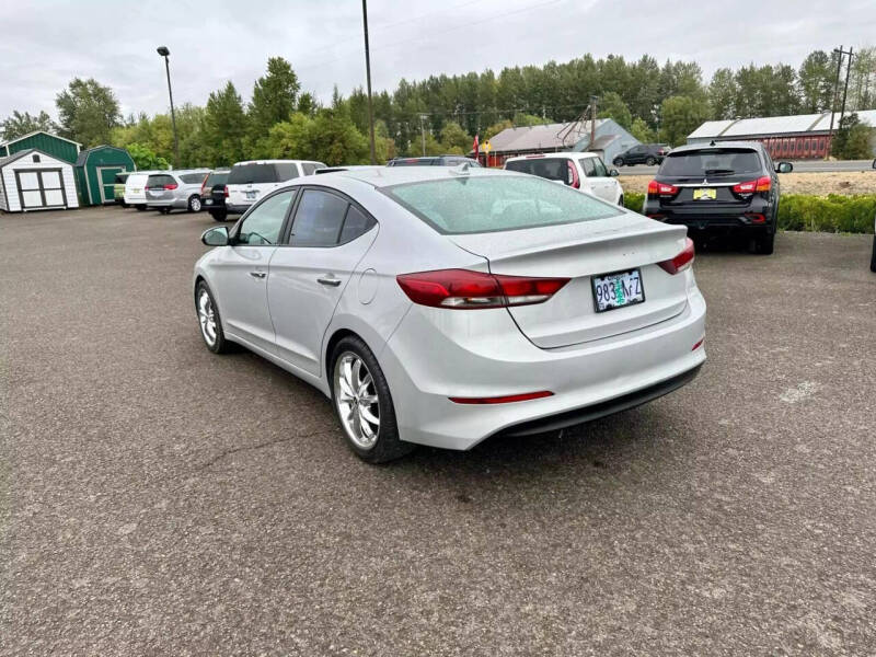 2017 Hyundai Elantra SE photo 3